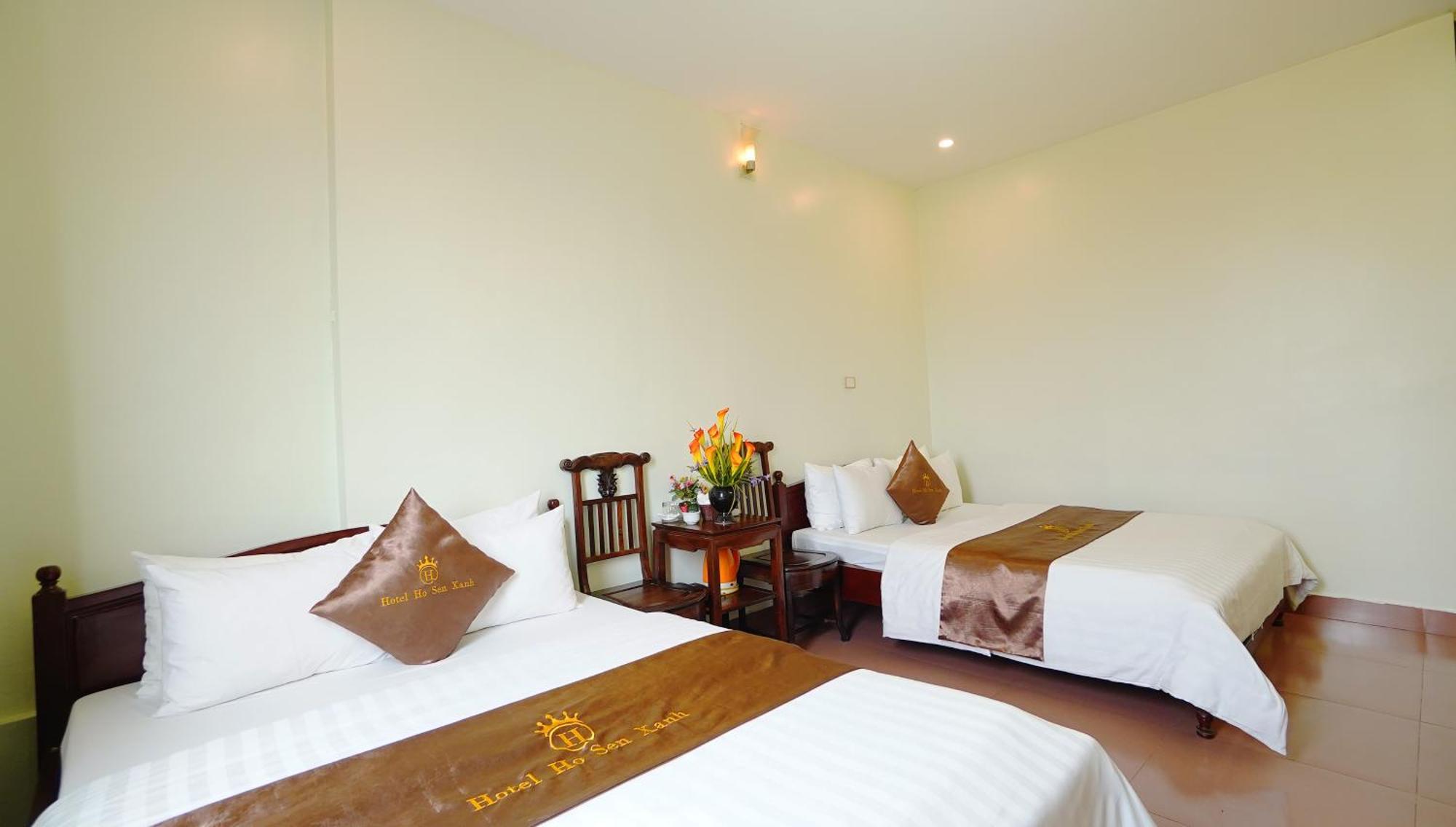 Ho Sen Xanh Hotel Hanoi Buitenkant foto
