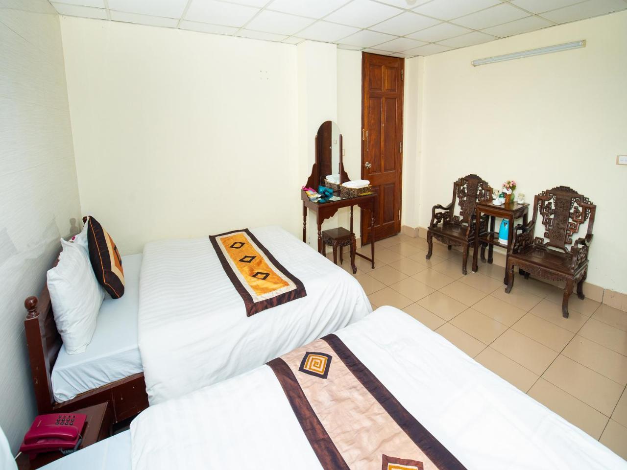 Ho Sen Xanh Hotel Hanoi Buitenkant foto